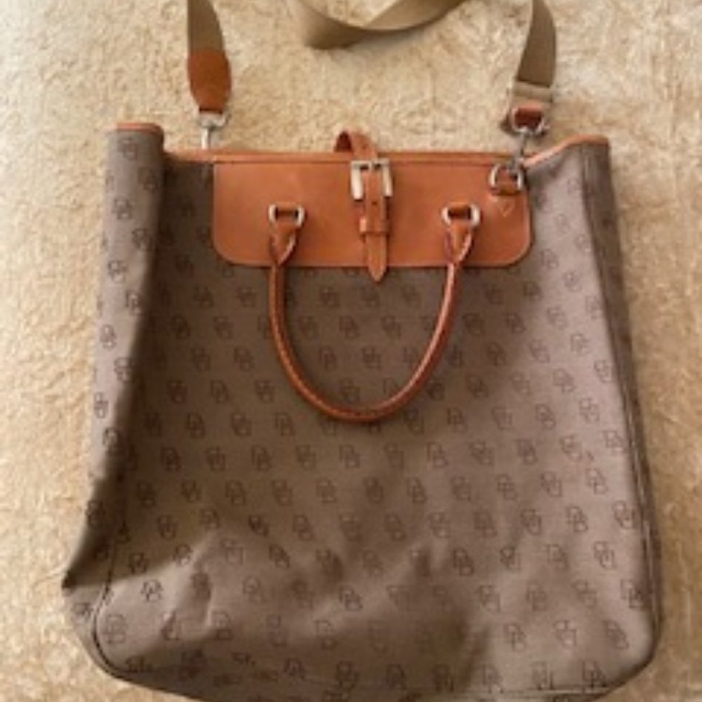 Dooney & Bourke Tote Bag